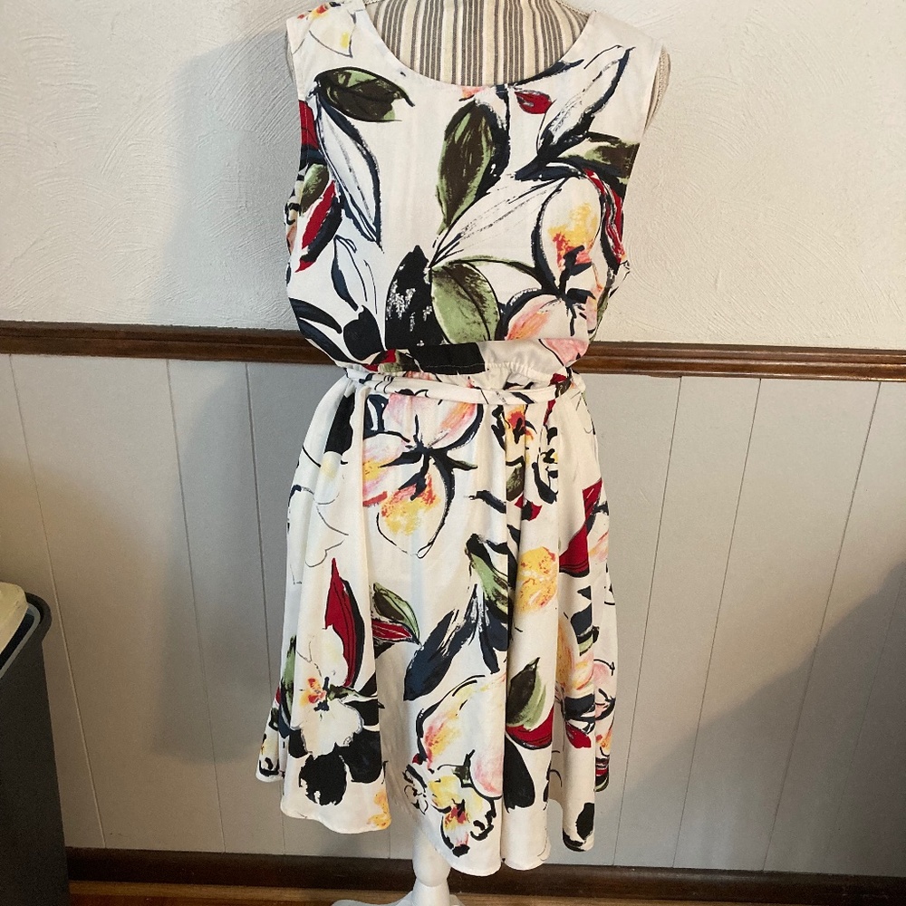 Avon Romantic Floral Dress